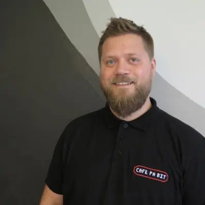 Joakim Lundgren driver Café på Bit i Piteå